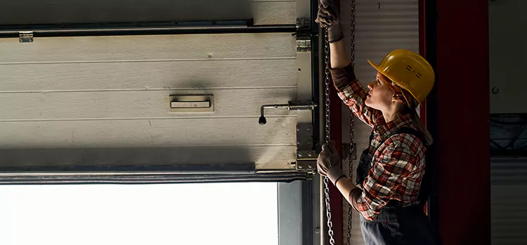 Addressing Common Garage Door Stoppage Issues in Land O' Lakes, FL