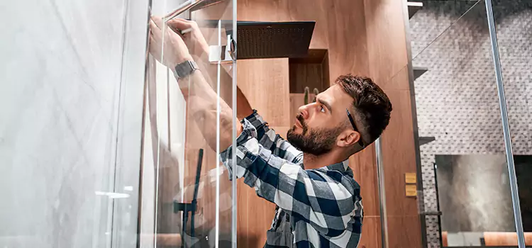Replace Shower Doors with Frameless Land O' Lakes